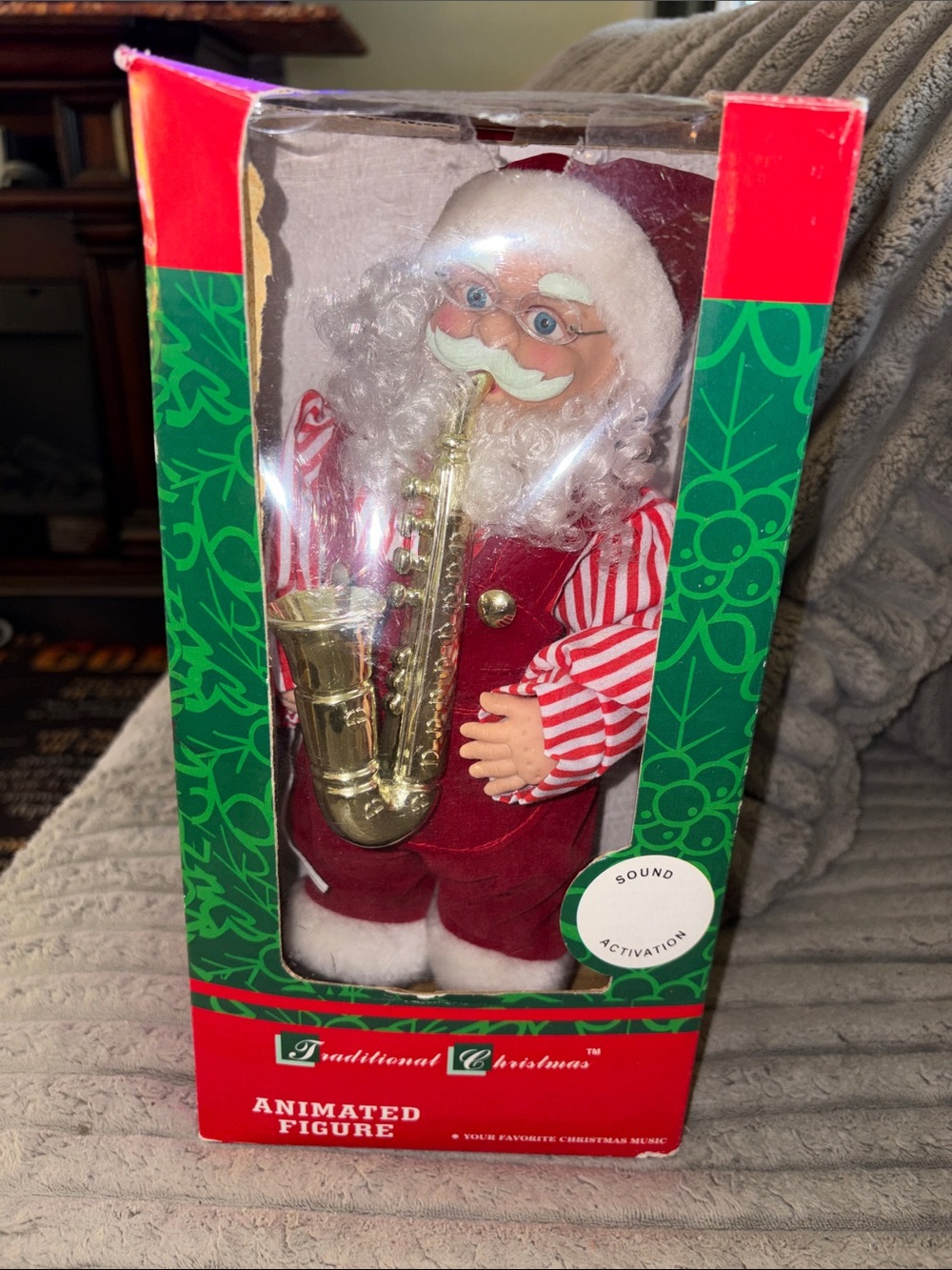 Traditional Christmas Animated Saxophone Playing Santa Claus